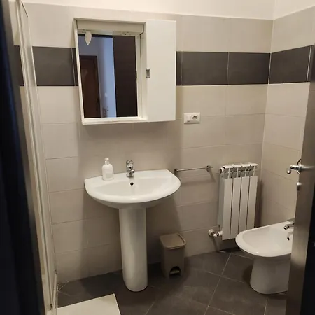The One Apartment *